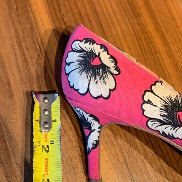 WARDROBE CLEAR OUT - WOW SHOES - GORGEOUS EYE OPENING Floral coral red Heels - Picture 6 of 7